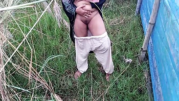 Housewife And Driver Outdoor Sex Video. Driver And Housewife videos