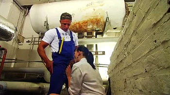 Plumber fucks German cutie and cums in her mouth videos