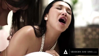 Maids Have Lesbian Strap-on Dp With Employer To Be Best videos