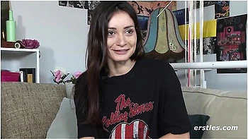 Sexy Brunette Babe Plays With Herself Before Using The Magic Wand videos