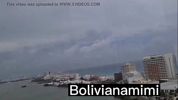 Masturbandome y haciendo squiet en la rueda gigante... los chicos de la cabina de al lado disfrutaron el show  Video completo en bolivianamimi.tv videos