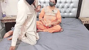 Desi Indian Bhabhi Hardcore Fucking - Rough Anal Sex with Big Tits MILF - Hindi Audio videos