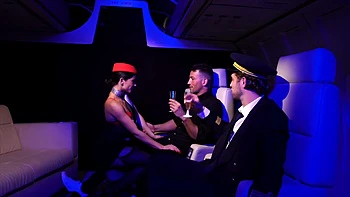 Betty, 26 years old, makes her way to the hardcore... - Jacquie et Michel TV videos