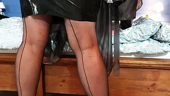 Amateur MILF Wanilianna Kinky Latex & Nylon Masturbation Show videos