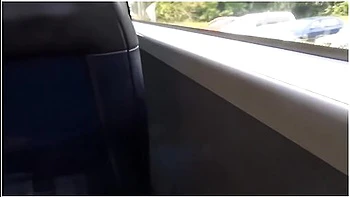 Subes Teenymadchen Fangt Im Bus An Meinen Schwanz Zu Lutschen videos