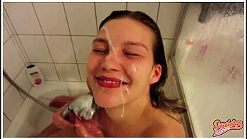 First Time Full Facial Cumshot!! - Daddys Luder videos