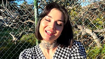 Luna, her big breasts are a deadly weapon! - Jacquie et Michel TV videos