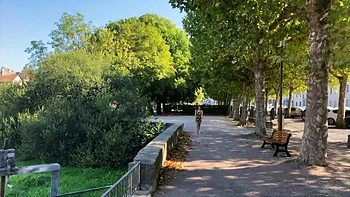 Lara delights in a threesome bursting with lust! - Jacquie et Michel TV videos