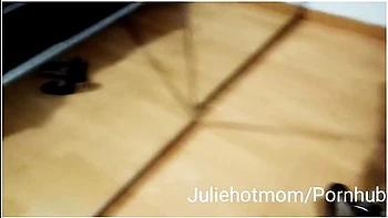 James Band And Julie Holly - Seance Photos Qui Devie En Creampie Pour La Belle Mere 3-3 videos