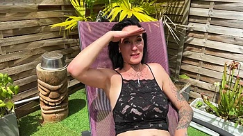 Skyla, 20, the princess and her servant knights! - Jacquie et Michel TV videos