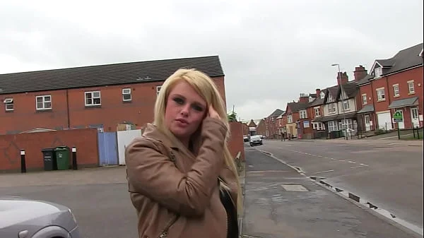 Bustyeager for cock starts masturbating in the car waiting forcocks videos