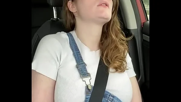 Nerdy Country Girl Rubs Herself in her Car videos