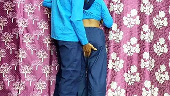 Indian Virgin Schoolgirl First Time Sex with Boyfriend - Desi Teen Puja Anal Doggy Style videos