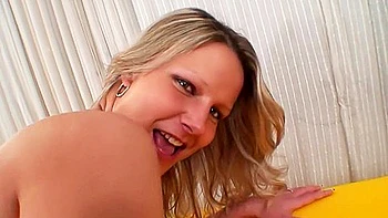 Real Czech Waitress Screws For Cash. Homemade Clip videos