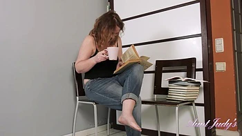 Valeria Morning Coffee Full Bush Masturbation videos