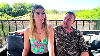 Gwendoline finally satisfies her fantasy - Jacquie et Michel TV videos