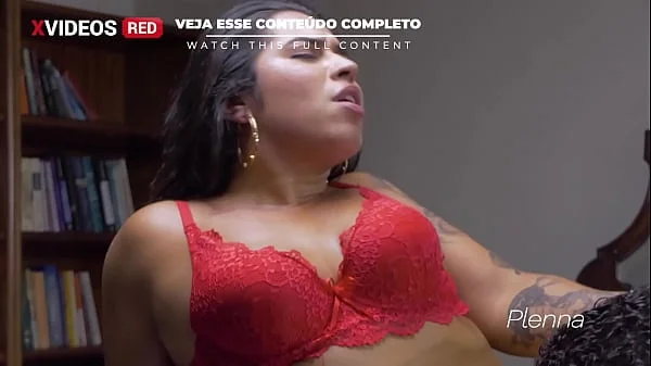 EU FIZ UMA ENTREVISTA DE EMPREGO COM UM GOSTOSO E ACABEI DANDO O CU PRA ELE. NÃO RESISTI AQUELE PAU ENORME E GOSTOSO - VICTORIA DIAS E ATLAS videos