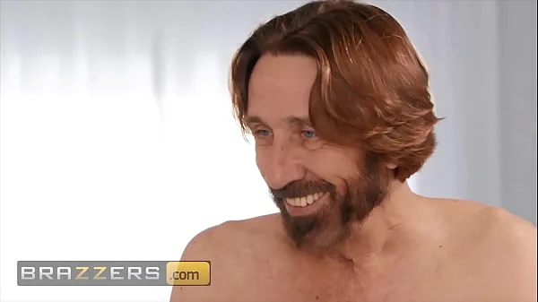 (Lauren Phillips) Forgives (Cecilia Lion) After A Hot Playfull Session In The Bedroom - Brazzers videos