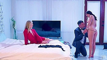 Ready For Bed Cheerleader Kait, Gal Richie & Richard Glaze Watch Full Hd - Gal Ritchie videos