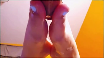 Reverse Oily Footjob Hanging Off The Bed videos