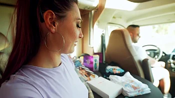 Very convincing hitchhikers - Jacquie et Michel TV videos