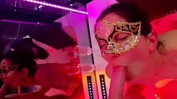 on se fait une partie de cul dans le jaccuzi videos