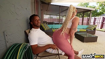 Pawg Queen Returns videos