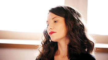 Subil Arch plays with her pussy in sexy stockings and lingerie. videos