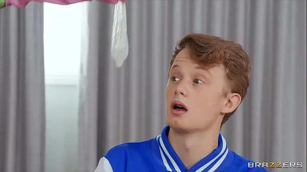 Full Titty Workout / Brazzers   / download full from http://zzfull.com/uio videos