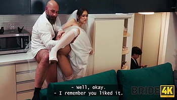 This Brides Natural Body Turned Everyone On videos