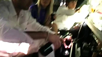 Sex couple oral and fuck in the limo videos