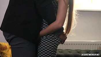 Sandrillon shows great flexibility! - Jacquie et Michel TV videos