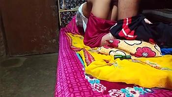 Bhabhi Ki Baid Par Thook Lagake Gaand Mari videos