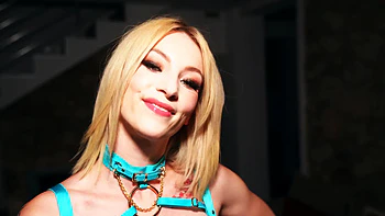 Stella fantasized about La Meute! - Jacquie et Michel TV videos