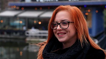 Crystal takes care of her anal frustration... - Jacquie et Michel TV videos