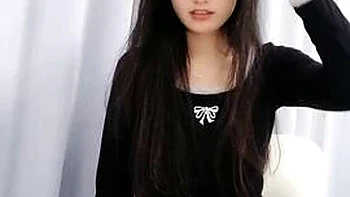 Jiao Didi is the ultimate beauty! Good looks and very sexy! Twisting her waist and swaying her hips in her denim shorts, taking off her panties and rubbing her pussy, a close-up of her hairy pussy, moaning and gasping live: Big Tits, Amateur  Xhamster Porn videos