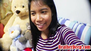 10 Weeks Pregnant Thai Teen 18+ Gives Blowjob videos