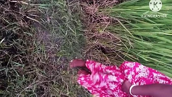 Desi Bhabhi Ne Maidan Mein Jakar Masti Ki videos