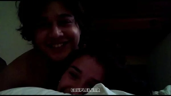 Caiu na Net Novinha Safada de Recife Pedindo pra Levar no Cuzinho, e Gemendo Alto na Rola do Namorado no Motel! videos