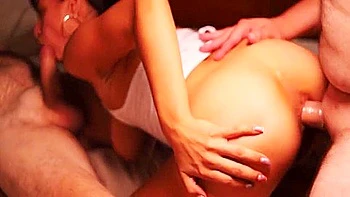 Fiesta Doble Anal Con Puta Vip Y Abuelito Caliente En Su Cumpleanos videos