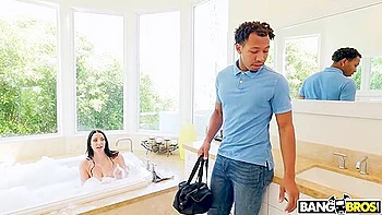 Ricky Bathtub - Ricki White videos