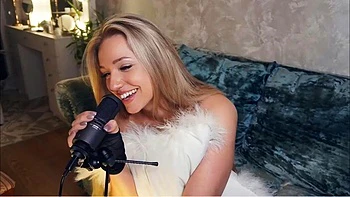 Hot Blonde: Big Tits, Amateur  Babe Porn videos