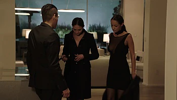 Xander Corvus is lucky to fuck two hot babes in a steamy threesome. videos