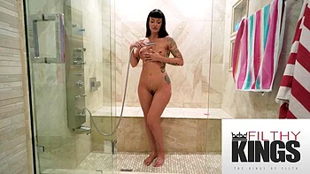 FILTHY KINGS - Horny Stepmom Charlie Valentine Seduces  Fucks StepSon Leo: Porn videos