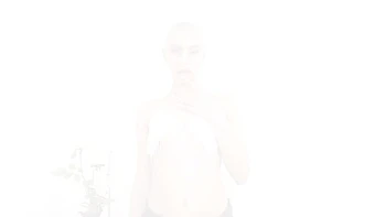 Beautiful 22 Years Brazilian Fashion Model, Heloa Green Gets videos