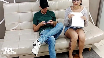 La Puta De Mi Madrastra Me Da Mi Reconocimiento Por Sacr Buenas Notas En La Universidad - Parte 1 With Vayolet Fox And Liam Oficial videos