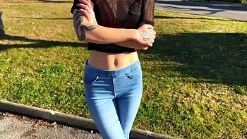 Anissa perverts her visitor... - Jacquie et Michel TV videos