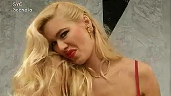 Sybil Raunch Poolside: Blowjob, Doggy  Cowgirl Porn videos