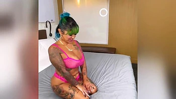 Spanish Barbiie Pov Linked Up To Squirts Osome Dick - Flightlifexxx videos