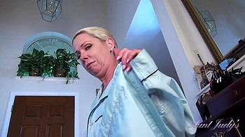 Your Step-Auntie Liz Helps You with Your Workout videos